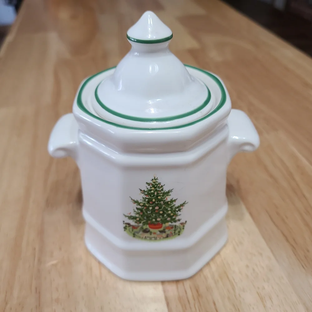 Vintage Pfaltzgraff Christmas Heritage Lidded Sugar Bowl USA Octagon